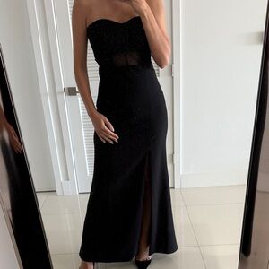 Cinq à Sept Black Strapless Gown